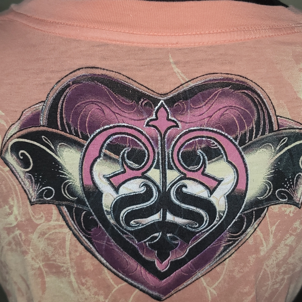 Women's Pink Graphic V-Neck Top - Picture 5 of 5
